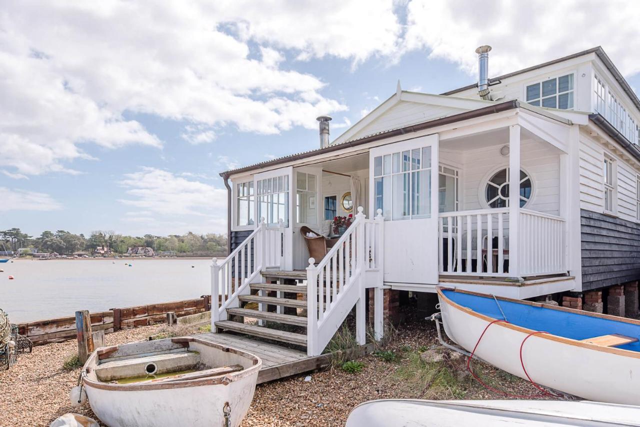 The Boathouse In Felixstowe Ferry - Stunning Waterfront Property Exterior foto
